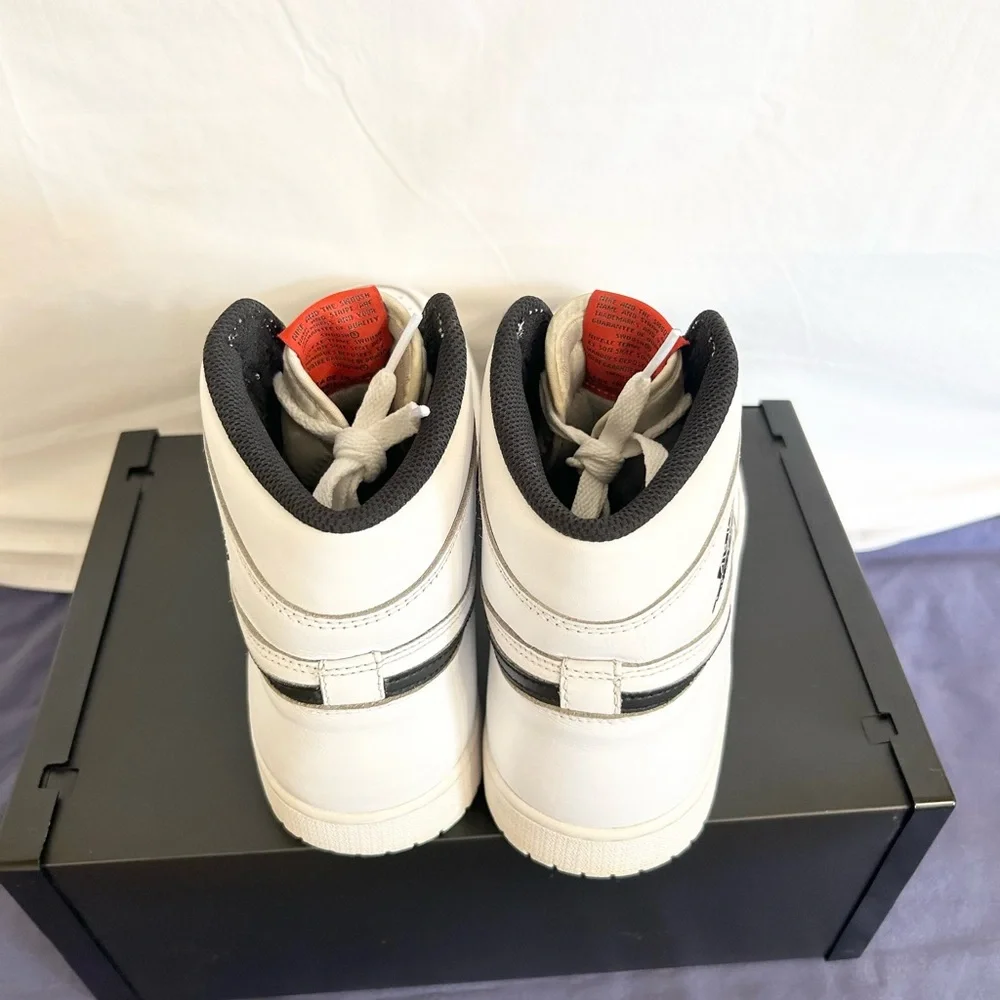 AUTHENTIC Jordan 1 Retro High OG Premium Yin Yang size 10.5 555088-102 2016 USED